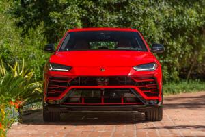 Lamborghini Urus Shiny Black Package 2018 года  (NA)